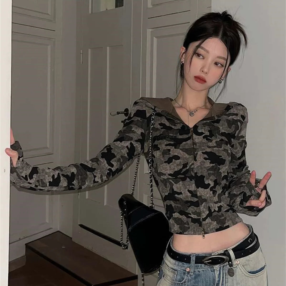 Retro Camo Streetwear Skinny Hooded T-shirts For Women Korean Fashion Camouflage Zipper Up Cropped Tops Chic Autumn Tee Shirts